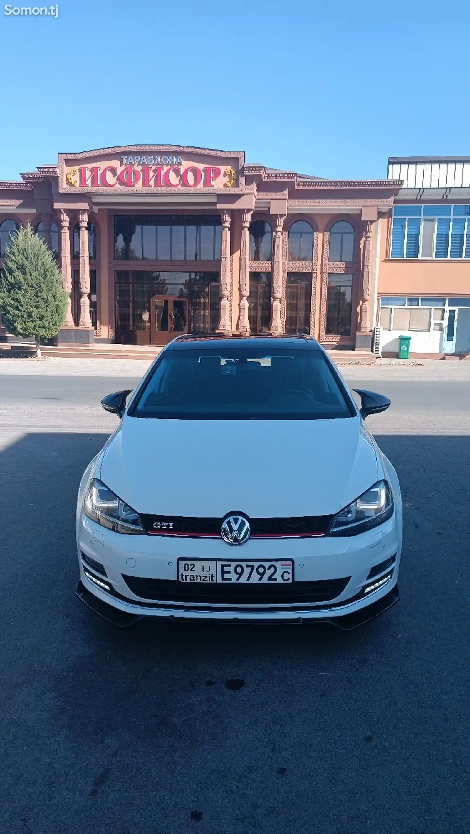 Volkswagen Golf, 2015-8