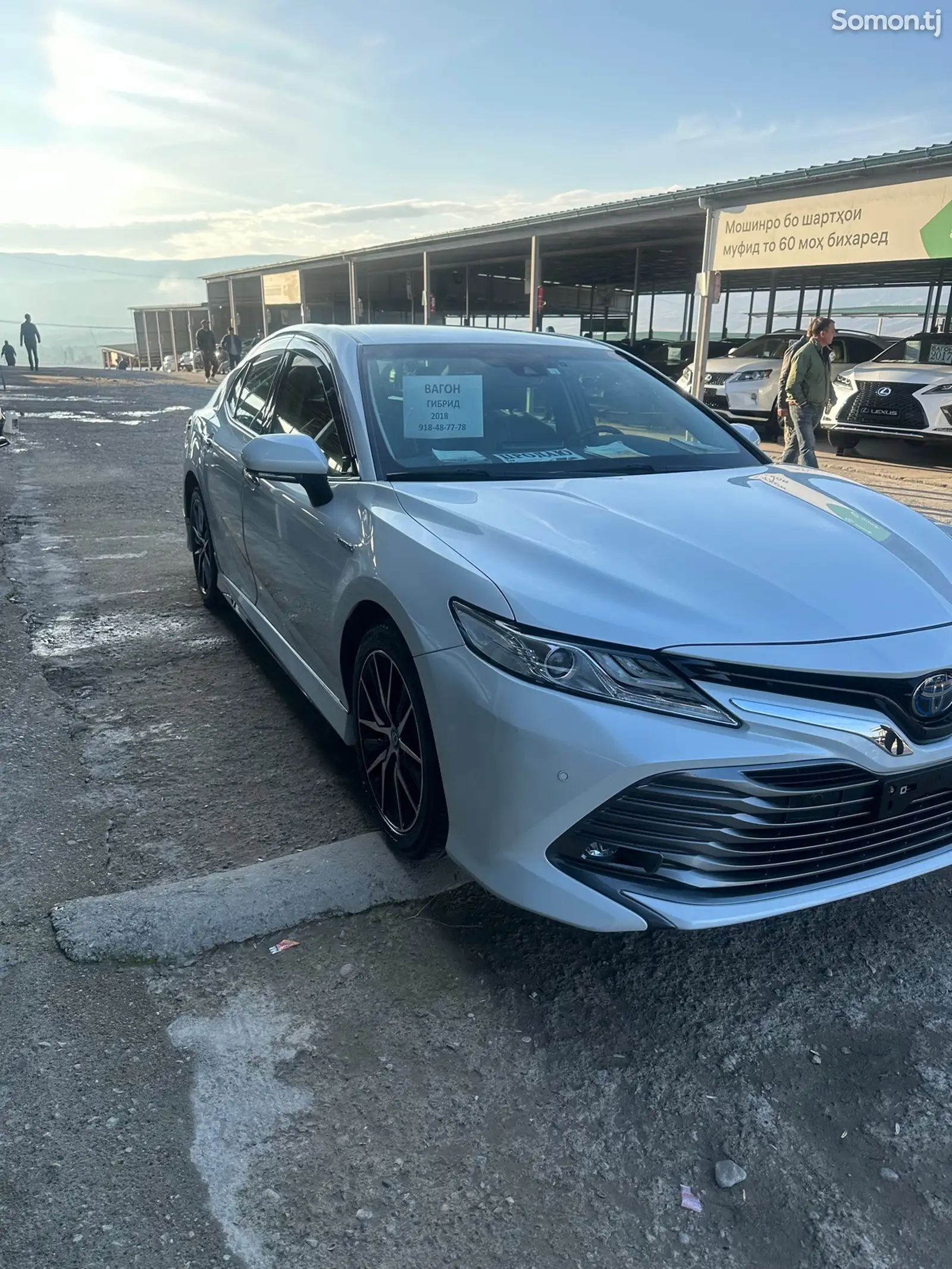 Toyota Camry, 2018-1