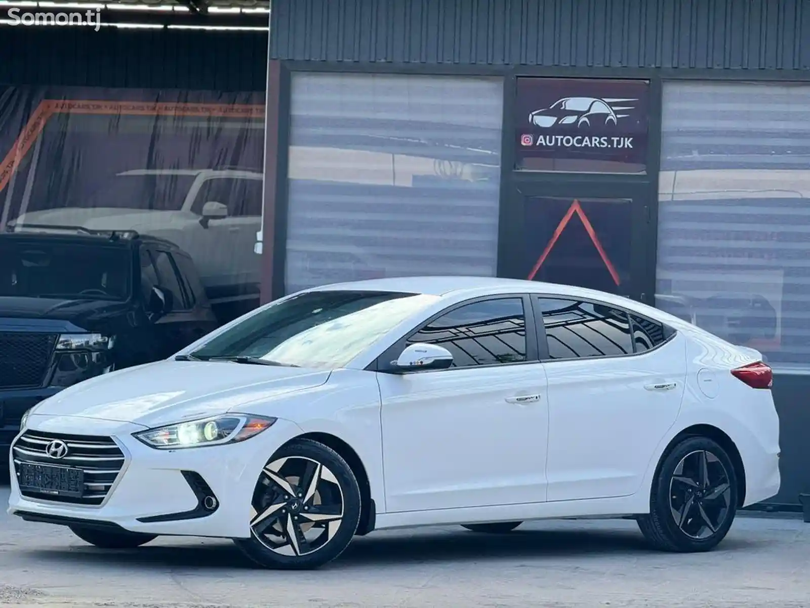 Hyundai Elantra, 2017-10