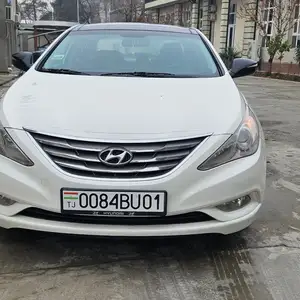 Hyundai Sonata, 2012