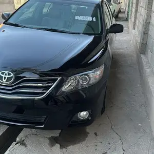 Toyota Camry, 2011