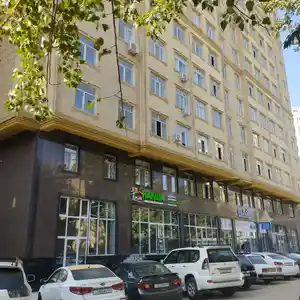 Помещение под магазин / салон, 450м², Садбарг