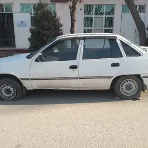 Daewoo Nexia, 1999