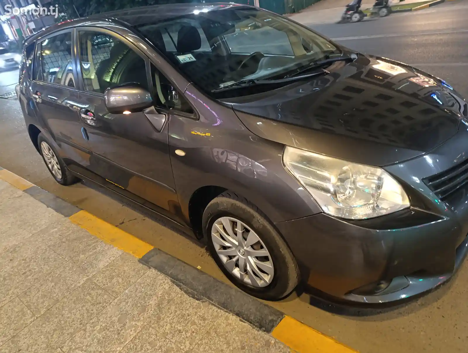 Toyota Corolla Verso, 2010-4