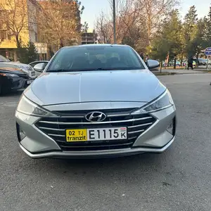 Hyundai Elantra, 2019