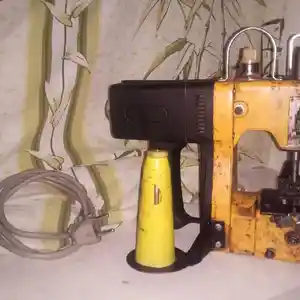 Швейная машина для шитья мешков