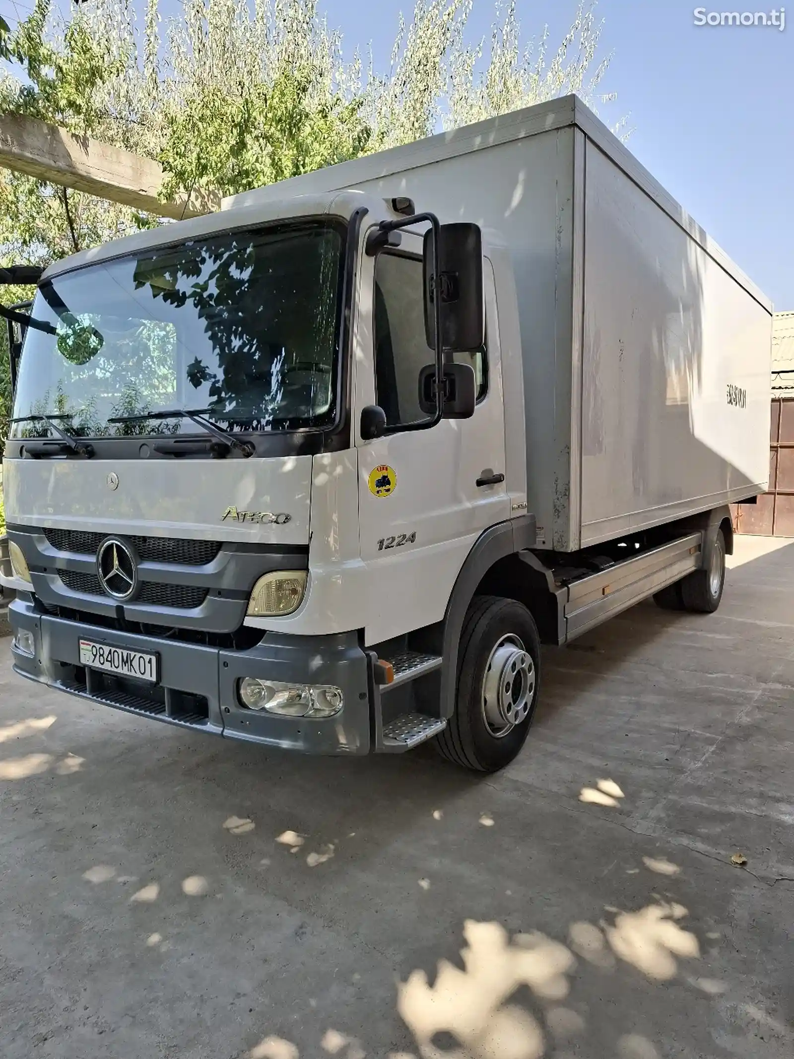 Бортовой грузовик Mercedes-Benz Atego 1224, 2007-2