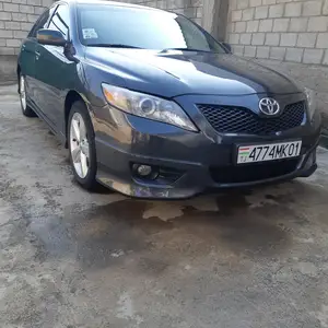 Toyota Camry, 2011