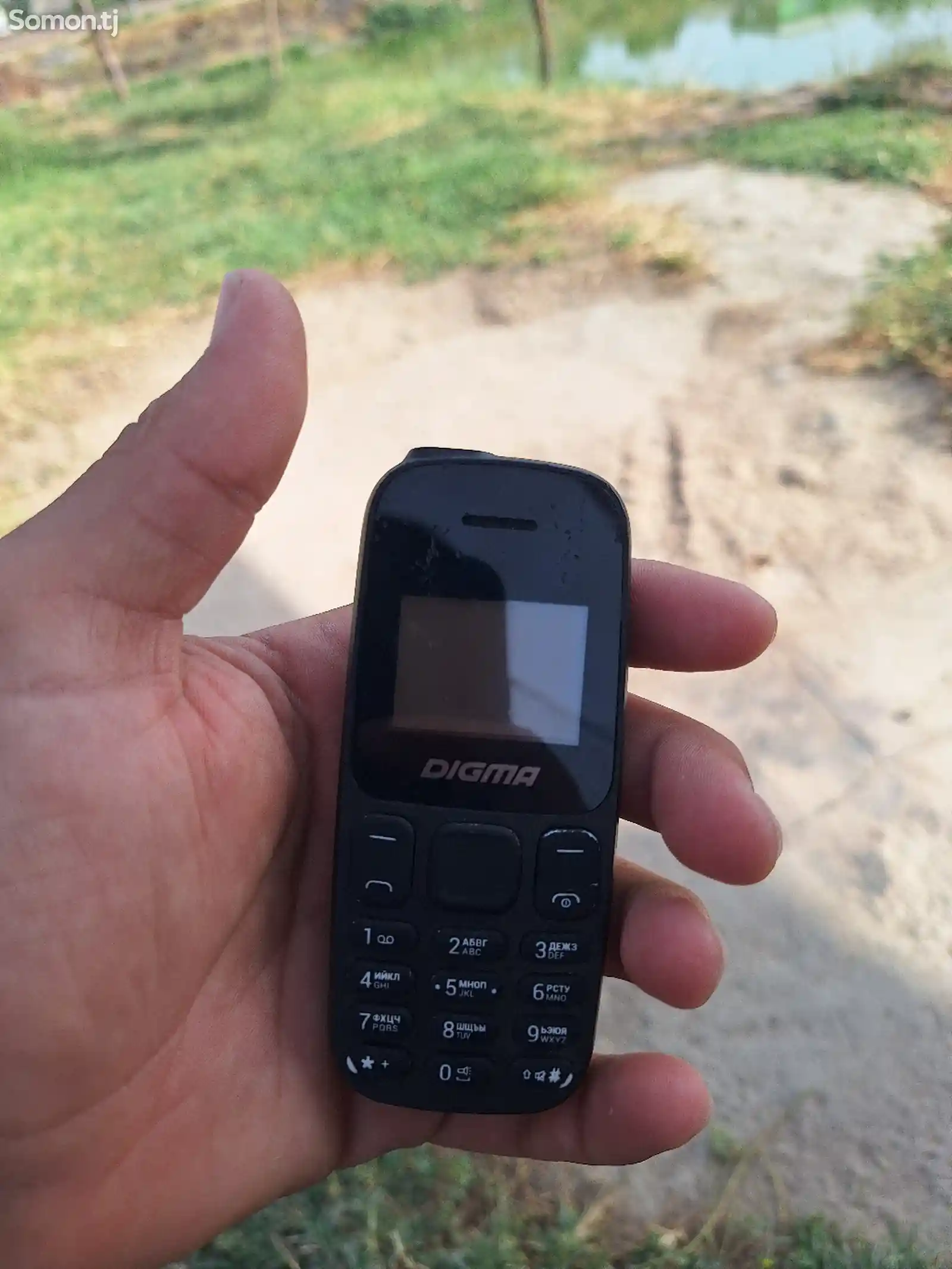 Телфон Digma-1