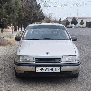 Opel Vectra A, 1990