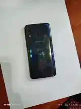 Samsung Galaxy A40-4