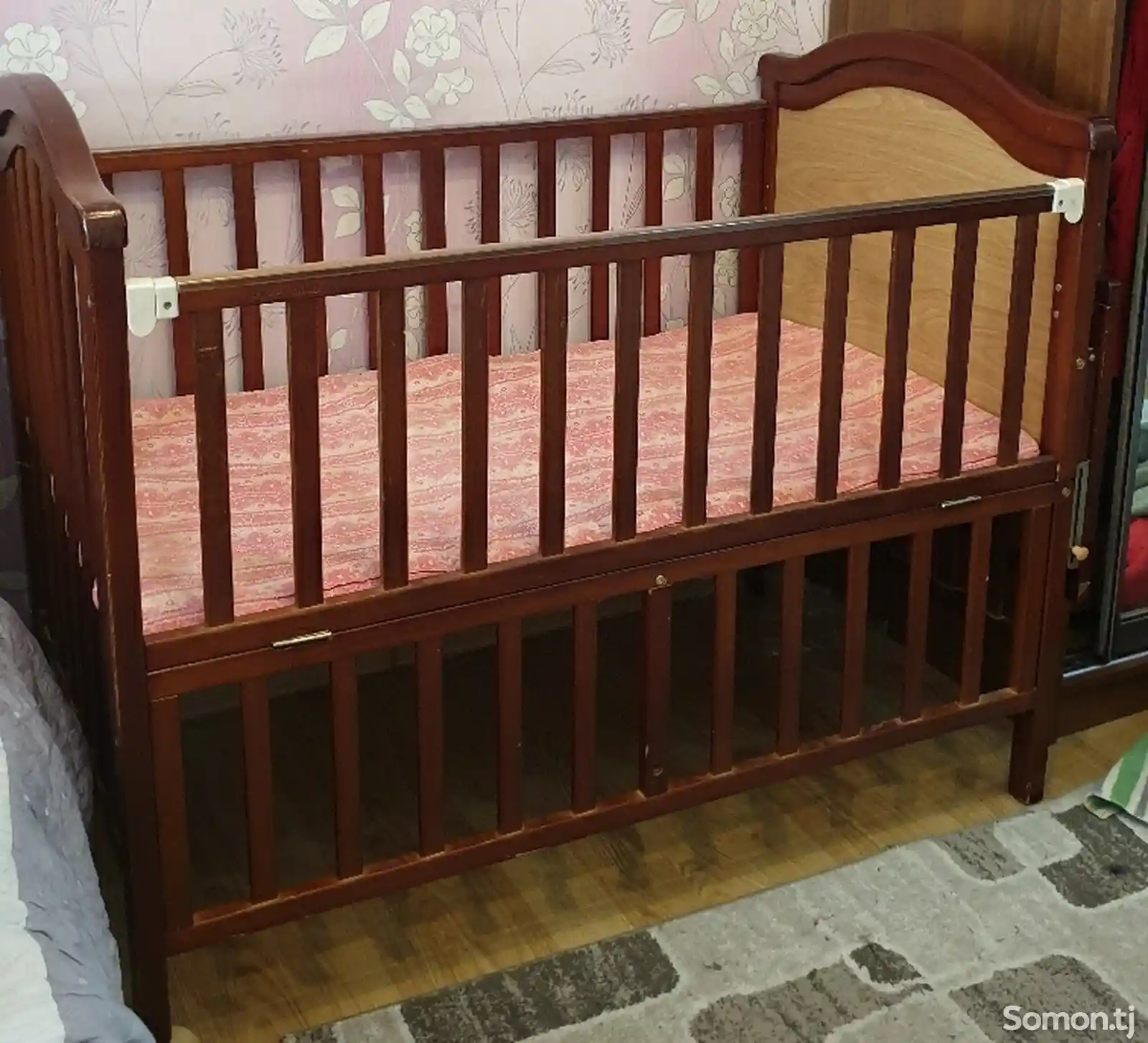Детская кроватка с матрасом-4