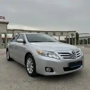 Toyota Camry, 2011