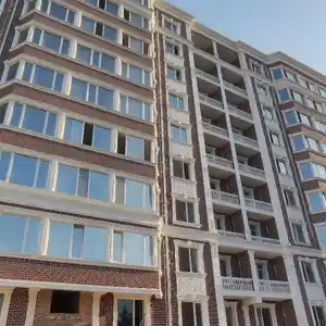 2-комн. квартира, Цокольный этаж, 50 м², 13мкр