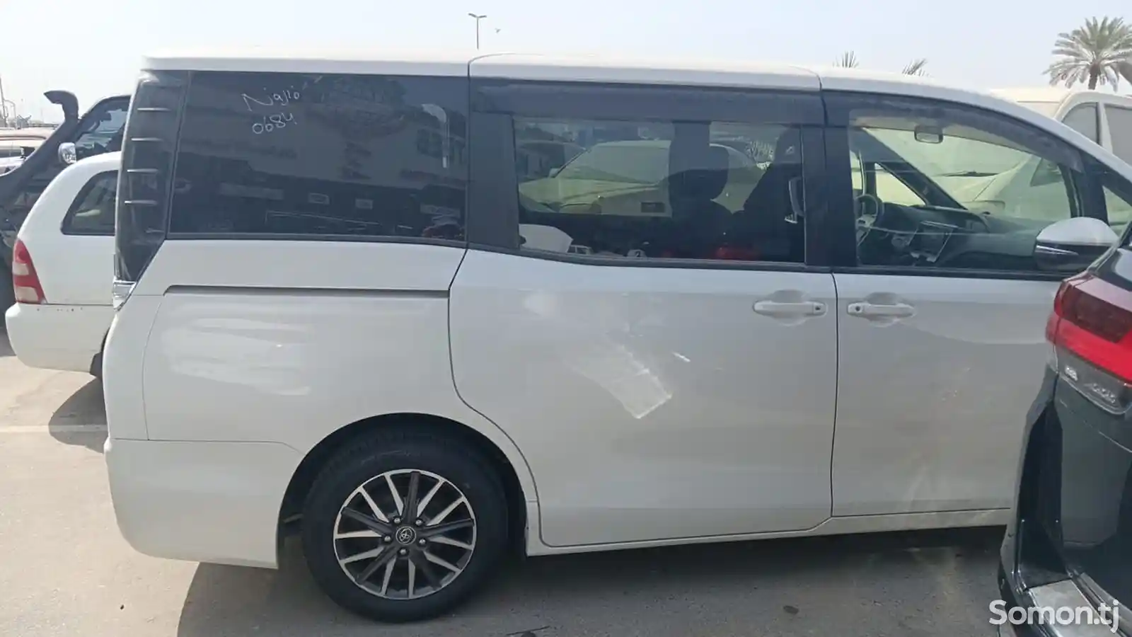 Toyota Voxy, 2014-13