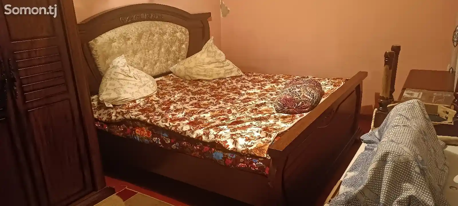 Кровать с тумбами-2