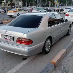 Mercedes-Benz E class, 2001