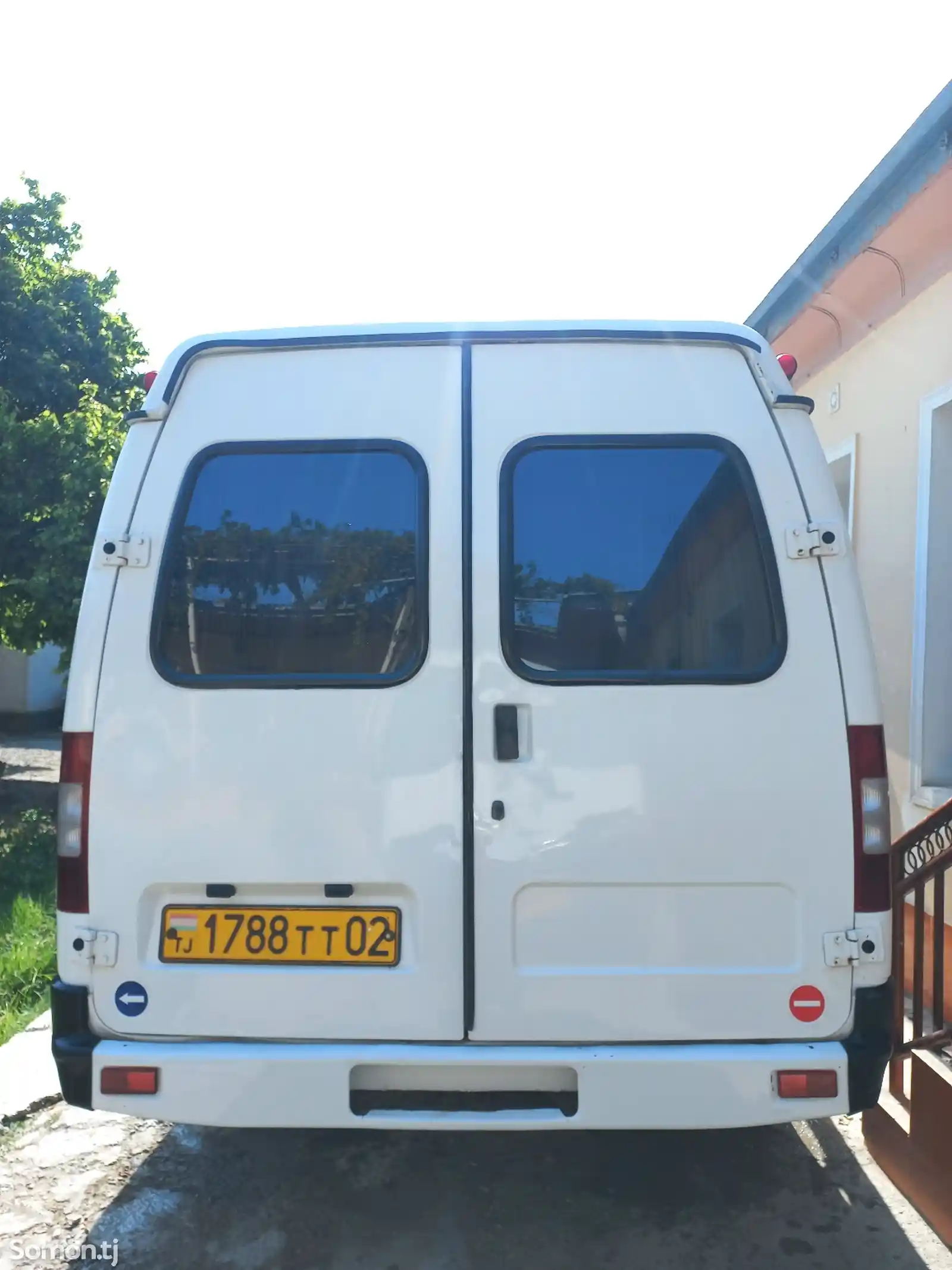 Микроавтобус, 2001-9