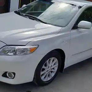 Toyota Camry, 2010