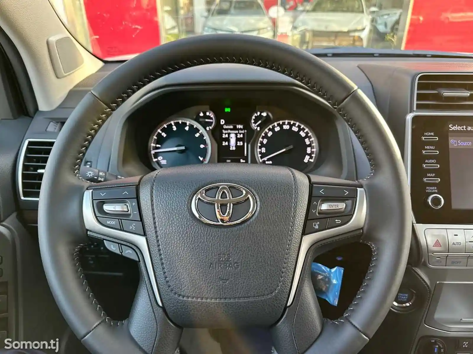 Toyota Land Cruiser Prado, 2023-16