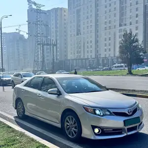 Toyota Camry, 2014