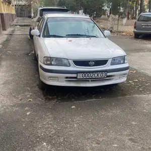 Nissan Sunny, 2001