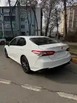 Toyota Camry, 2018-5