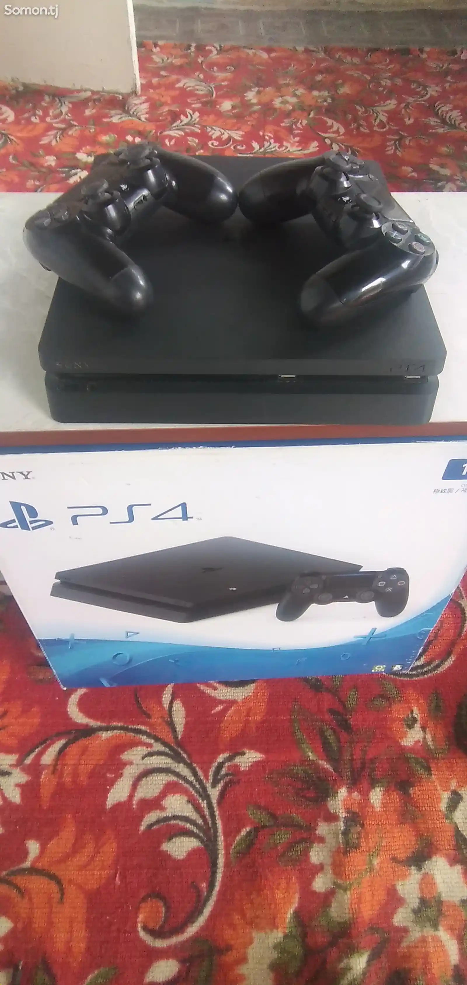 Игровая приставка Sony PlayStation 4 slim-1