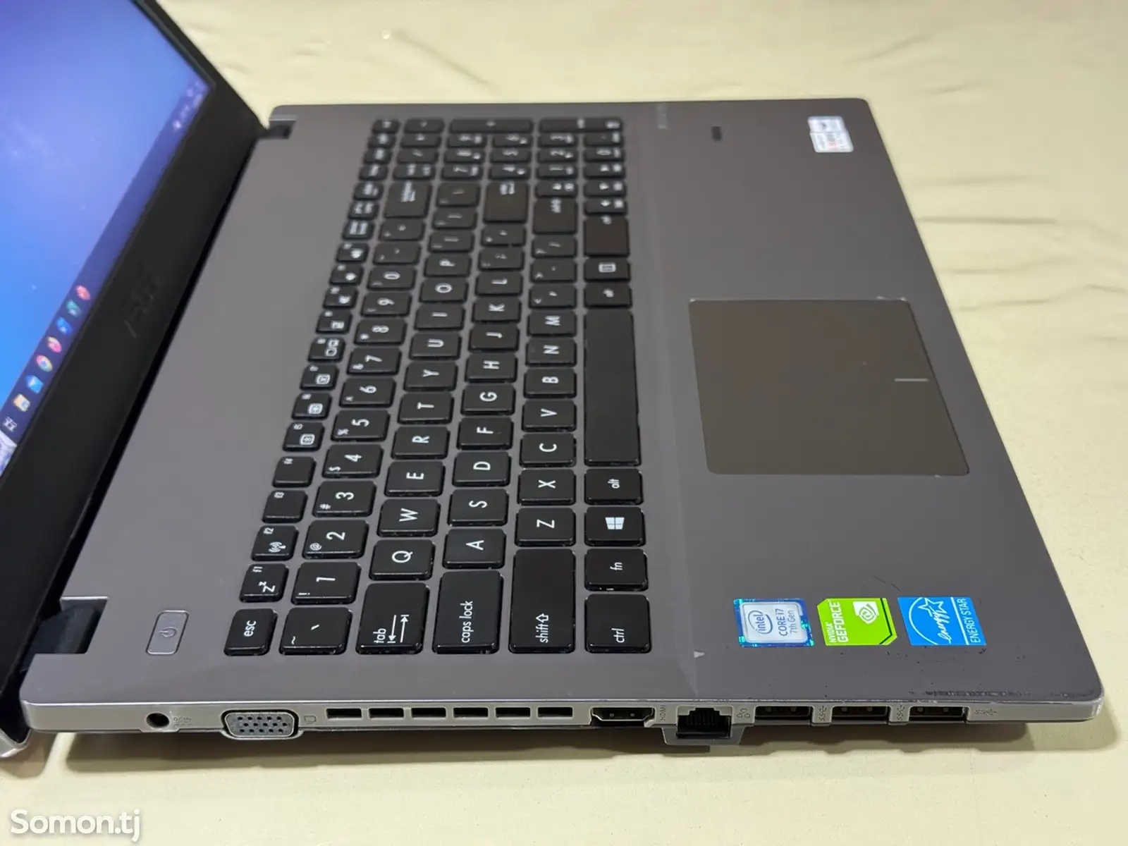 Ноутбук Asus Pro i7-7gen-4