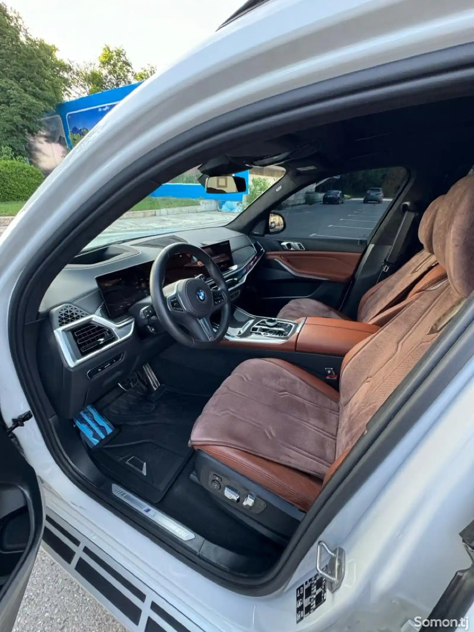 BMW X7, 2023-4