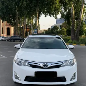 Toyota Camry, 2012