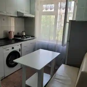 2-комн. квартира, 4 этаж, 55м², 33мкр