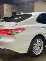 Toyota Camry, 2019-9