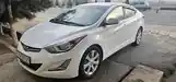 Hyundai Elantra, 2015-12