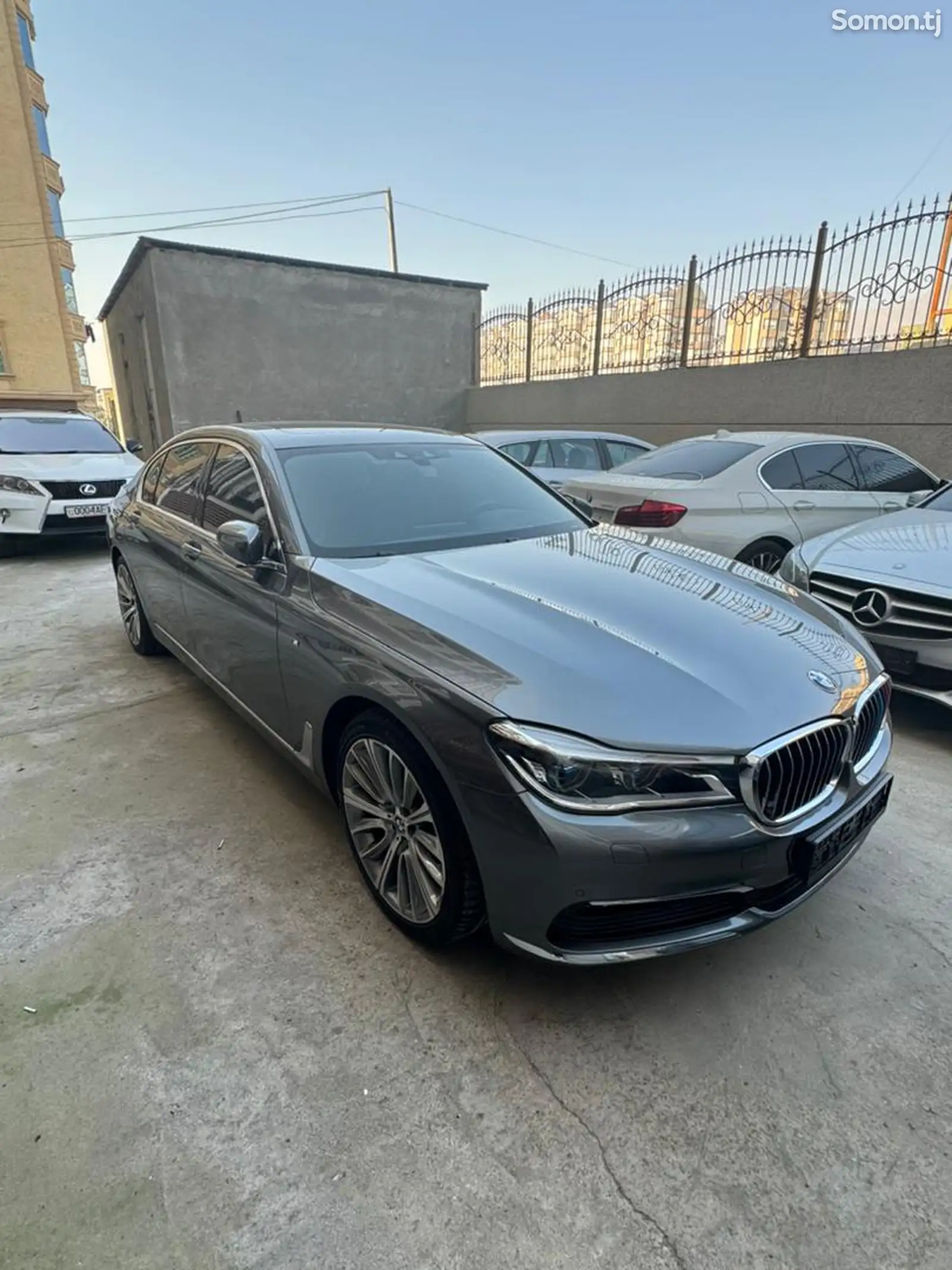 BMW 7 series, 2017-1