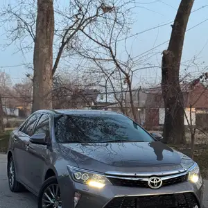 Toyota Camry, 2017