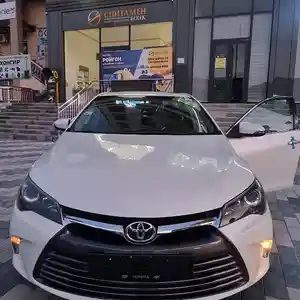 Toyota Camry, 2016