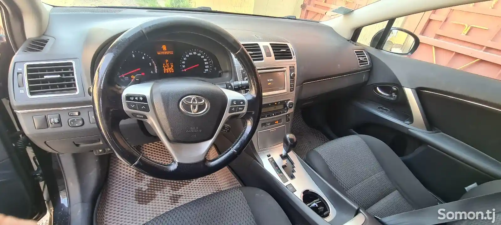 Toyota Avensis, 2012-8