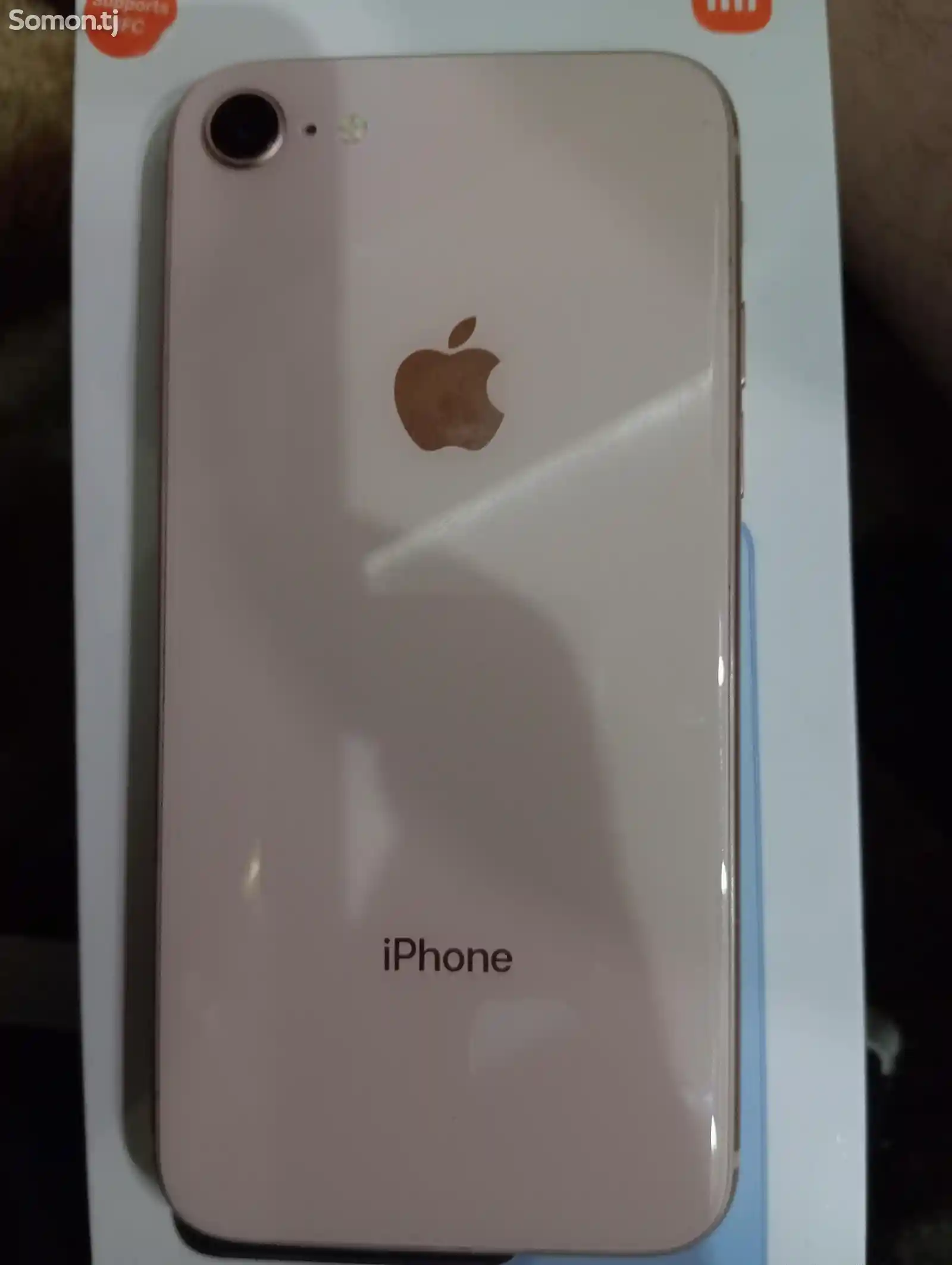 Apple iPhone 8, 64 gb, Gold-3