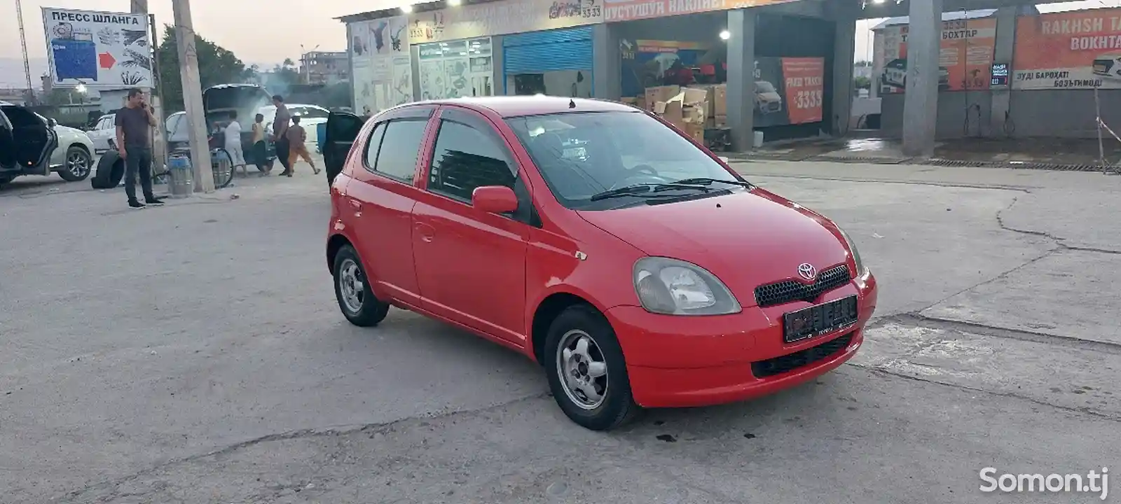 Toyota Vitz, 2001-5