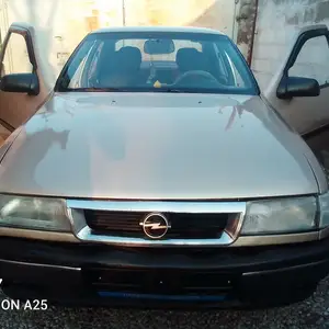 Opel Vectra A, 1990