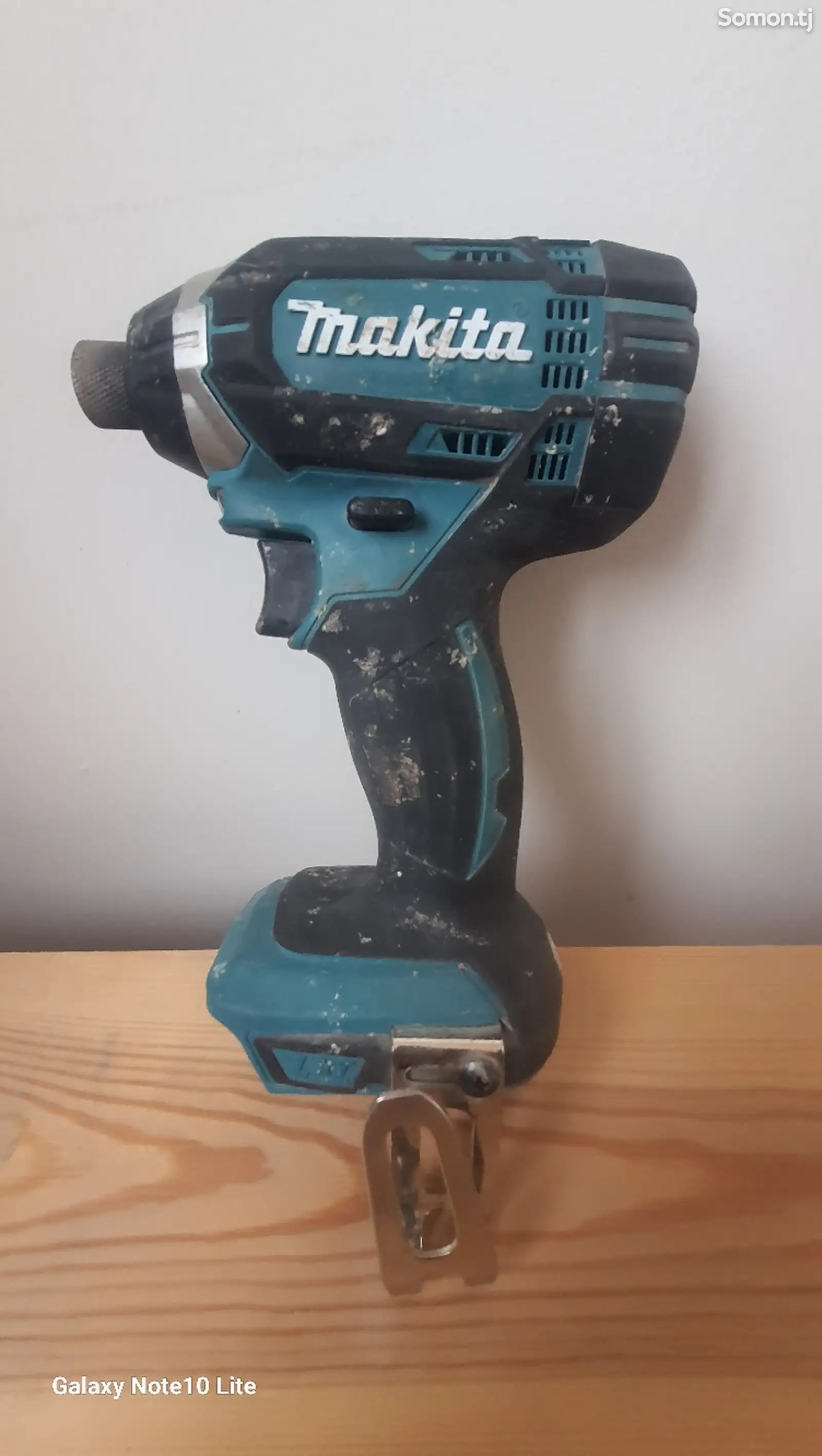 Ударный шуруповерт Makita LXT без аккумулятора и ЗУ DTD156Z-1