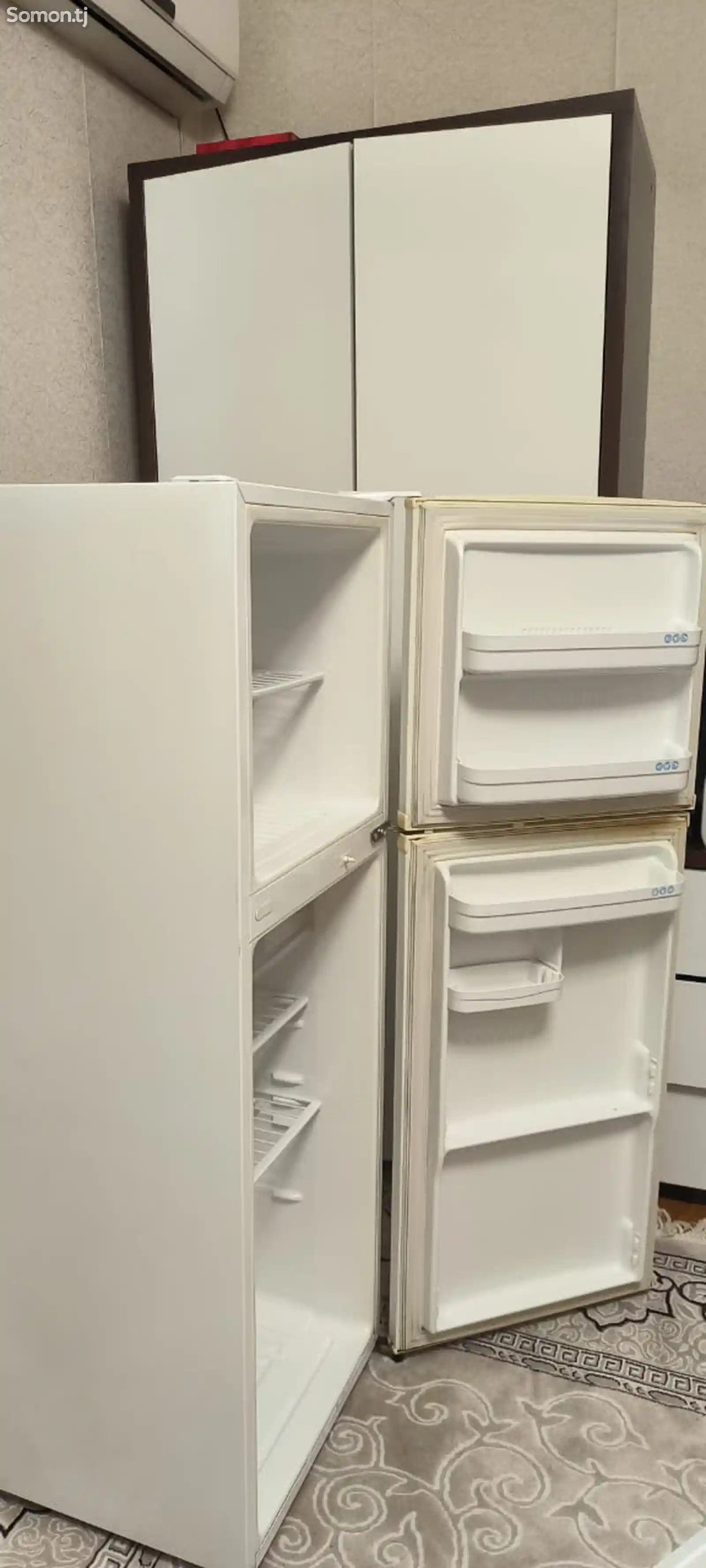 Рабочий холодильник марки LG-2