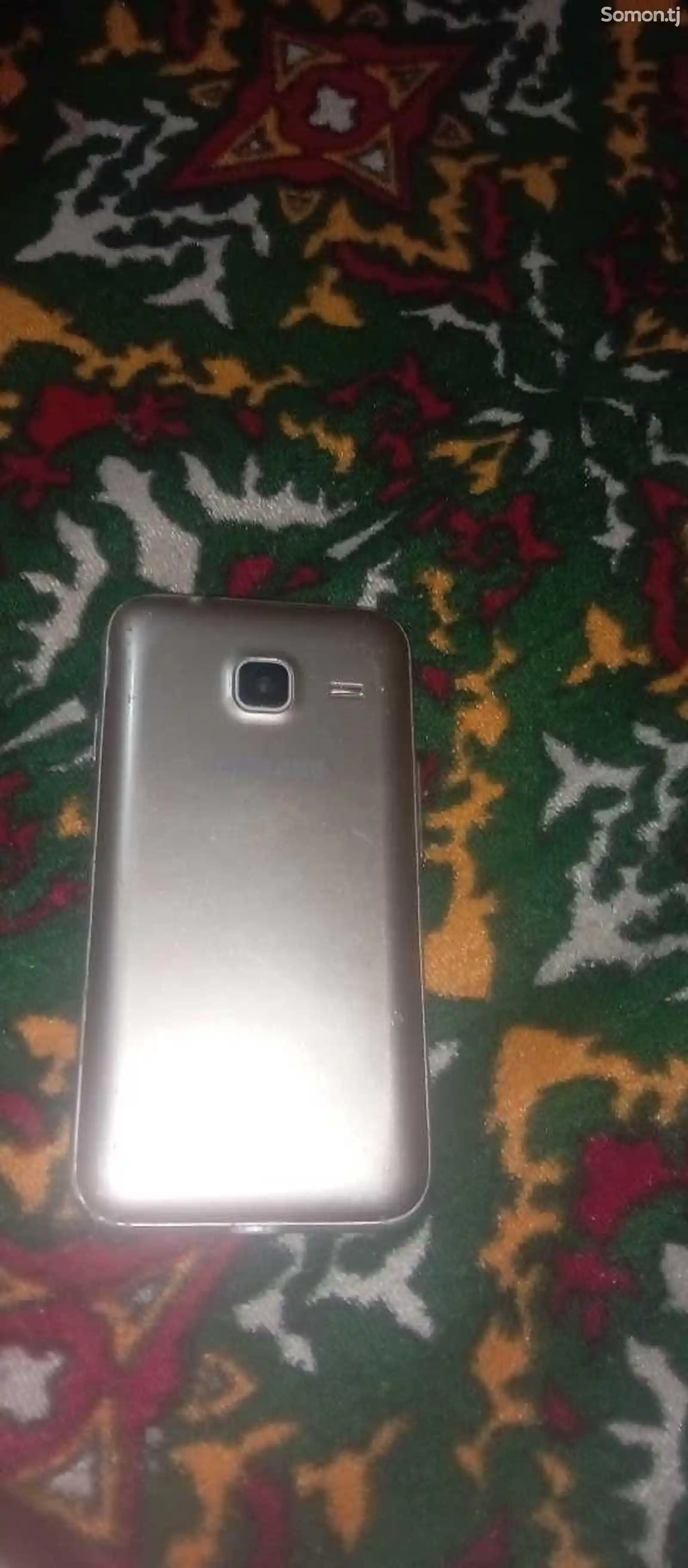 Samsung Galaxy J1-9