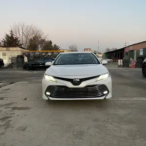 Toyota Camry, 2018