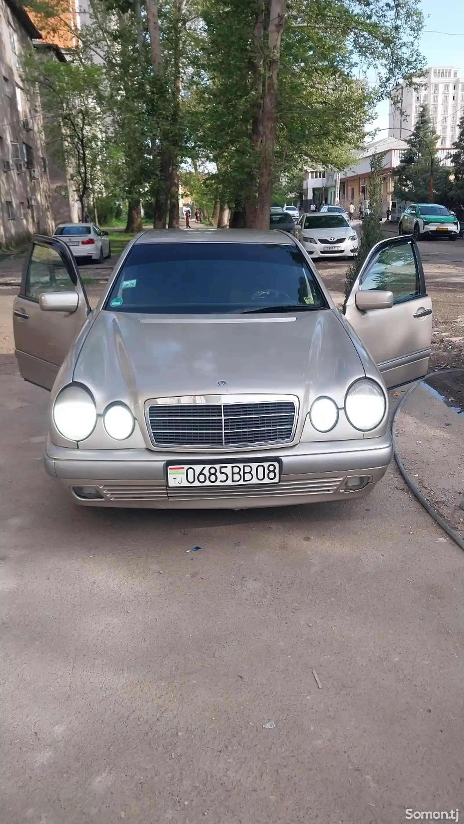 Mercedes-Benz E class, 1998-4