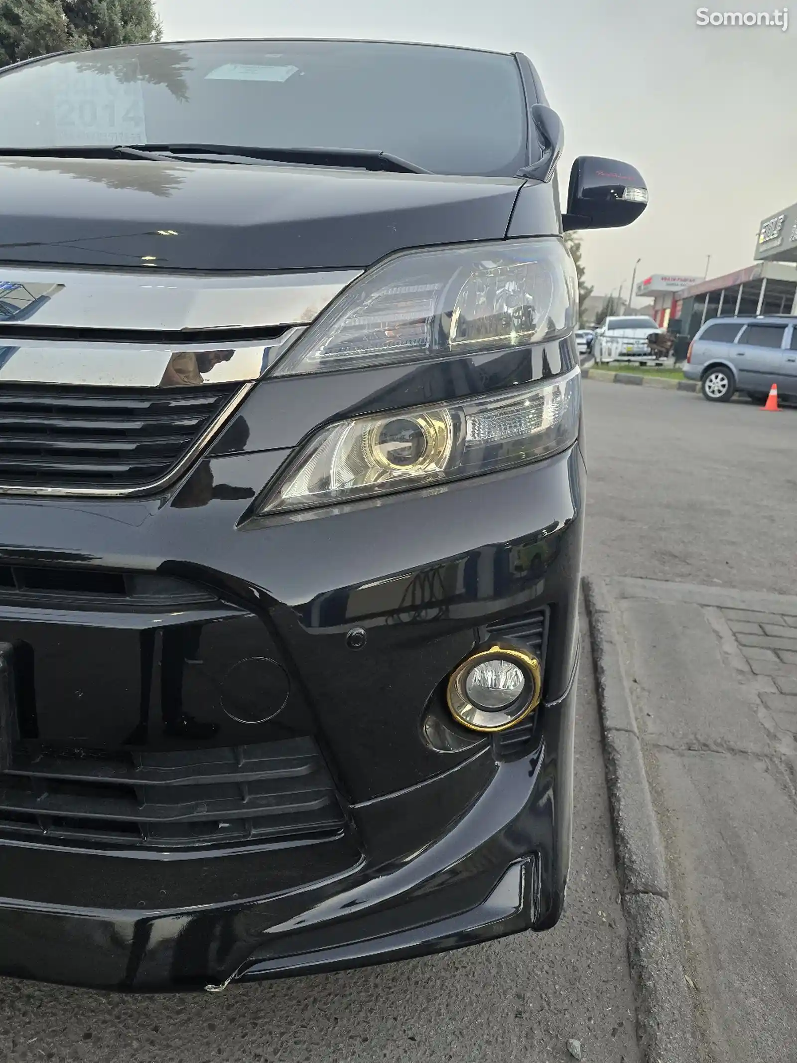 Toyota Vellfire, 2014-8