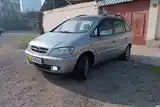 Opel Zafira, 2000-2