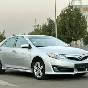 Toyota Camry, 2012