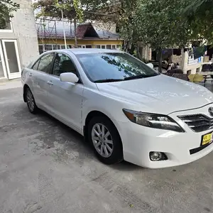 Toyota Camry, 2011